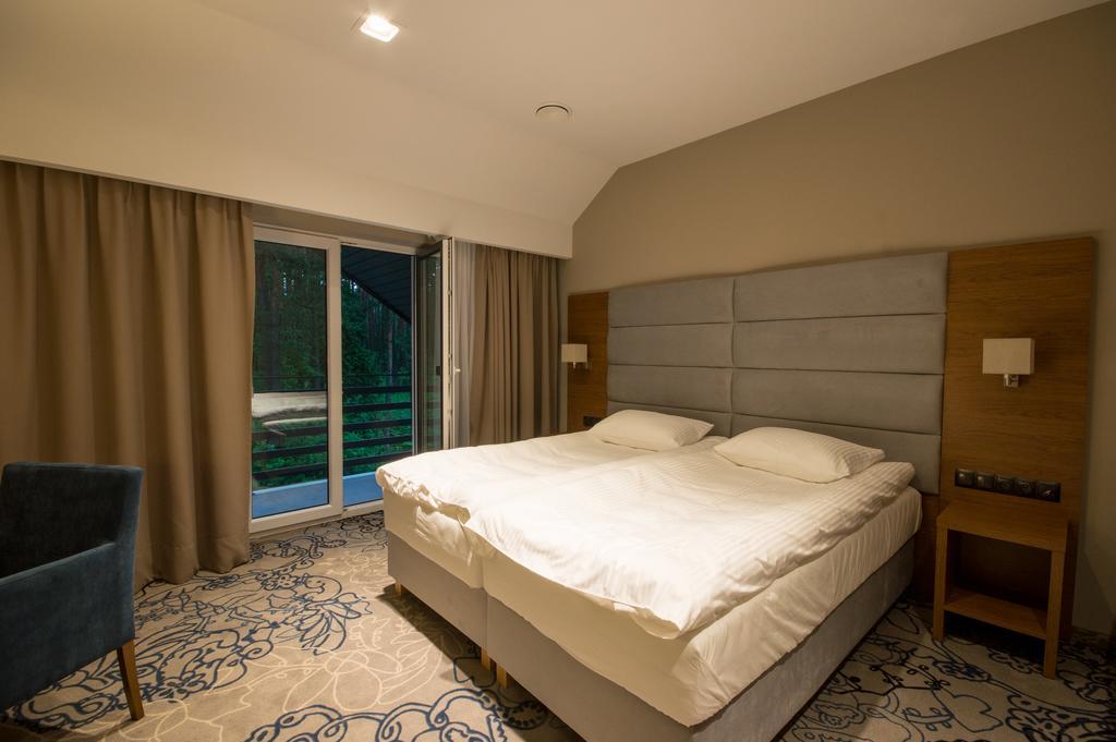 Rezydencja Sosnowa Luxury Hotel Янов Любелски Екстериор снимка
