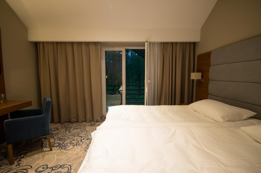 Rezydencja Sosnowa Luxury Hotel Янов Любелски Екстериор снимка