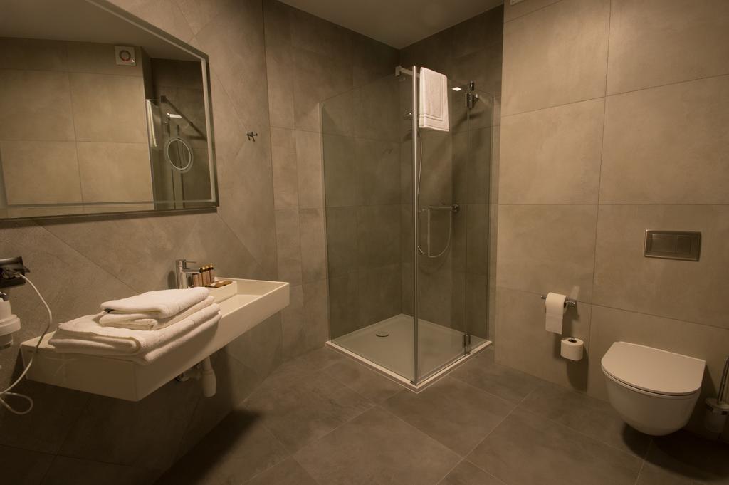 Rezydencja Sosnowa Luxury Hotel Янов Любелски Екстериор снимка