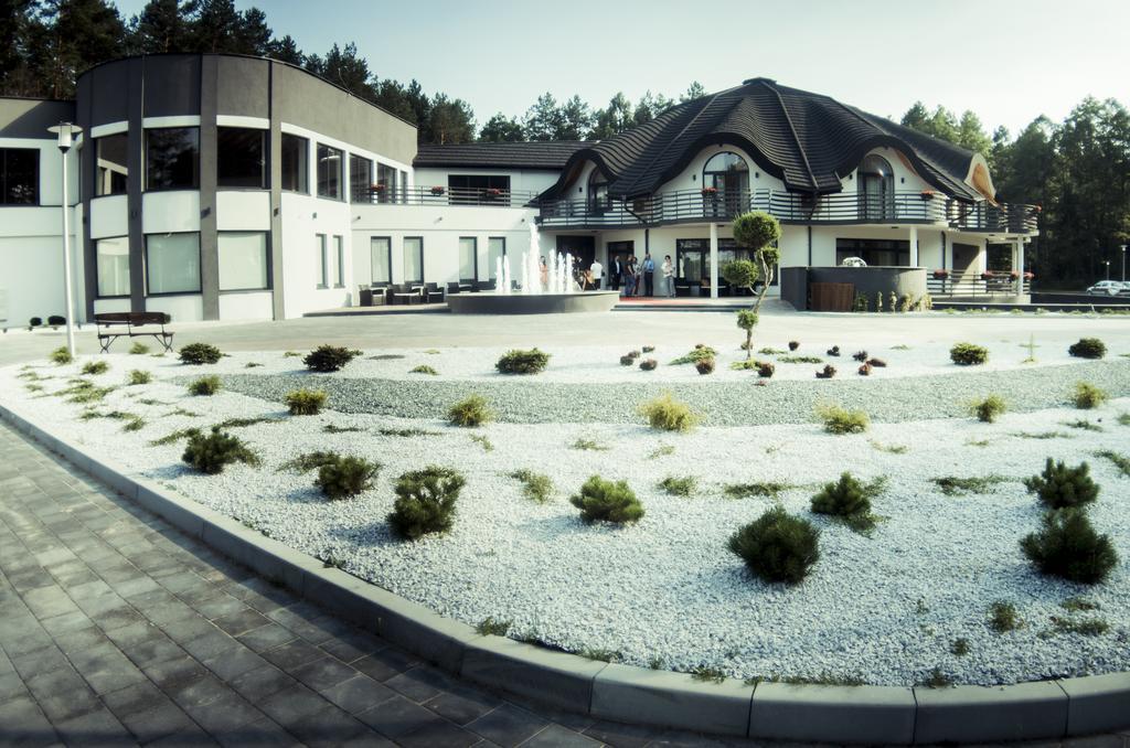 Rezydencja Sosnowa Luxury Hotel Янов Любелски Екстериор снимка